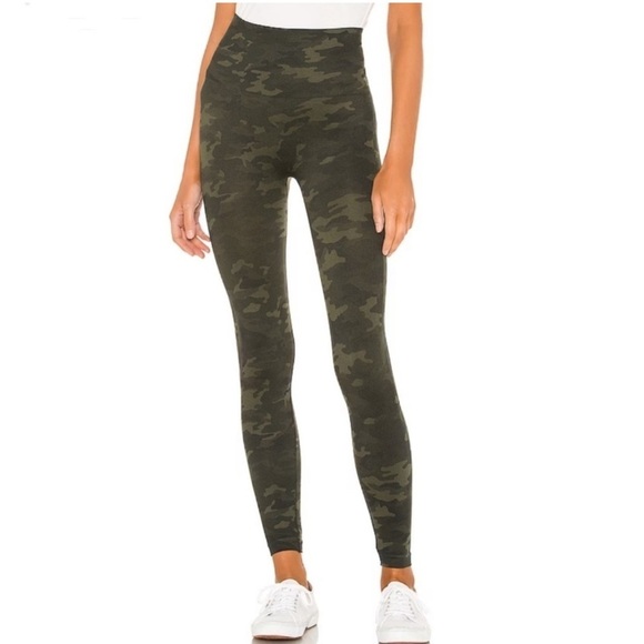 Women’s SPANX Look at me now camo leggings- Size Small - Picture 2 of 8